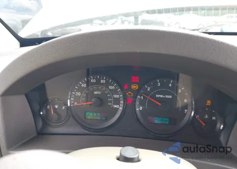 2005 Jeep Grand Cherokee Laredo z USA, uszkodzony, nr VIN 1J4GR48K55C693357